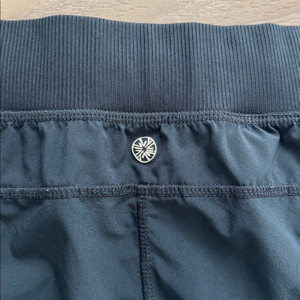 Lilly Pulitzer - Luxletic Run Around Pants - Picture 10 of 13